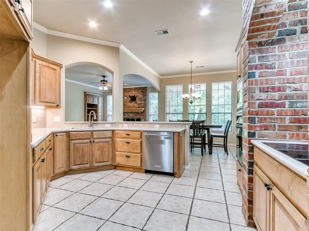 Photo 10 — 3201 Amberwood Court, Edmond, OK 73003