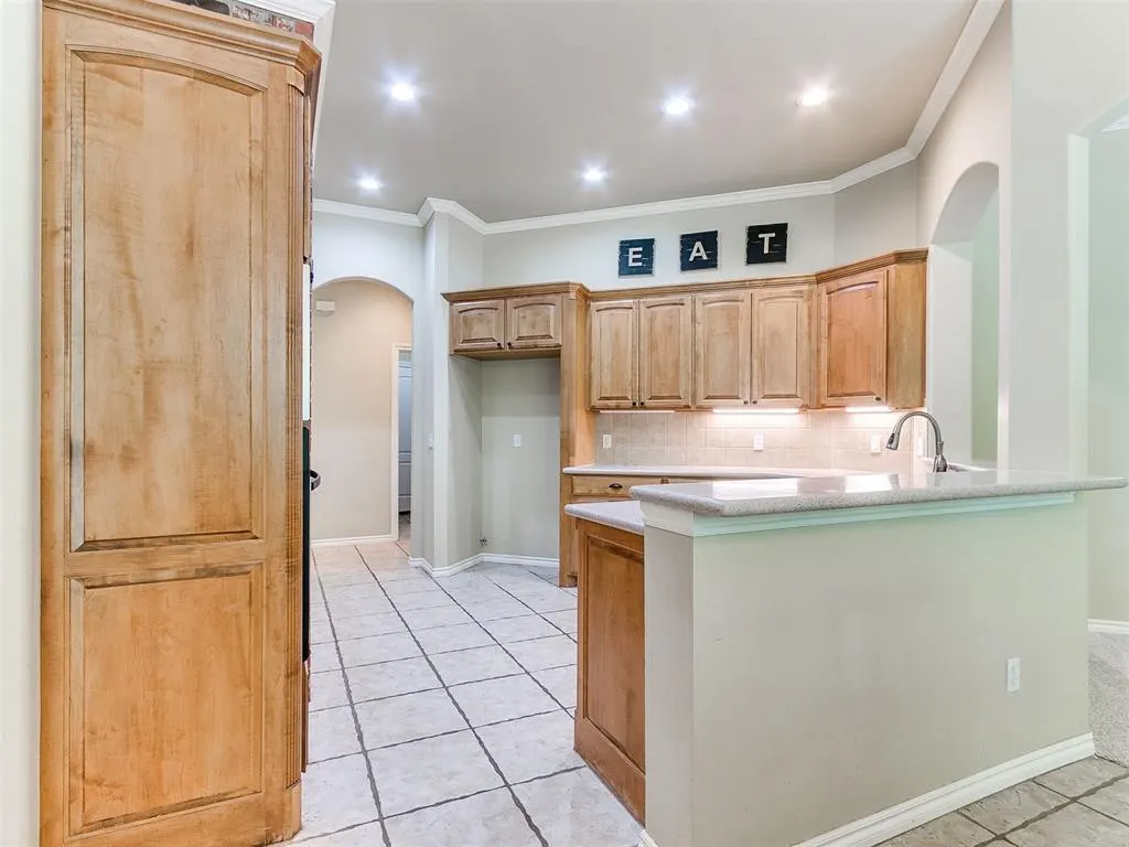 Photo 14 — 3201 Amberwood Court, Edmond, OK 73003