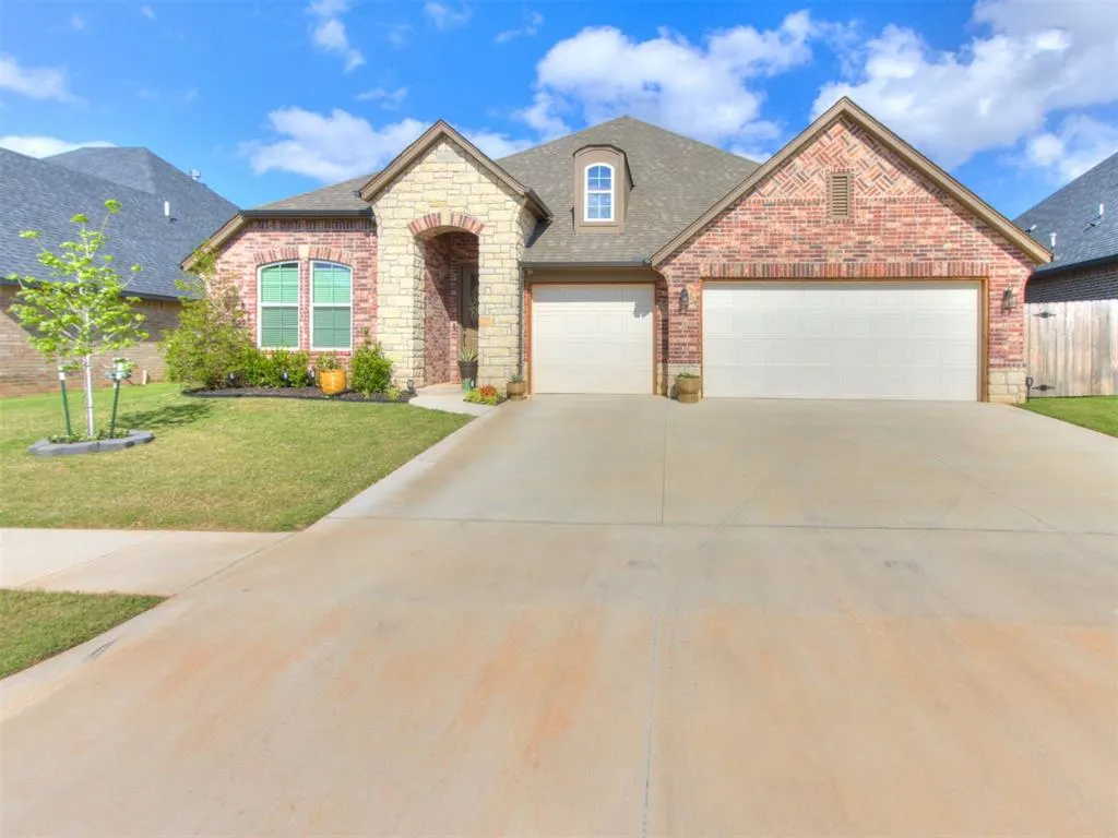 Front exterior — 408 Tralee Lane, Yukon, OK 73099