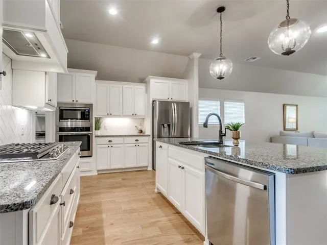 Photo 8 — 408 Tralee Lane, Yukon, OK 73099