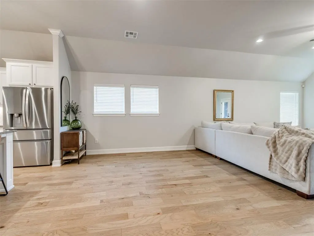 Photo 15 — 408 Tralee Lane, Yukon, OK 73099