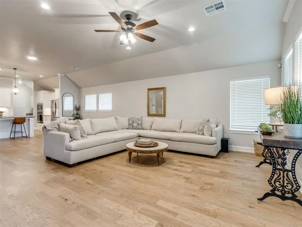 Photo 19 — 408 Tralee Lane, Yukon, OK 73099