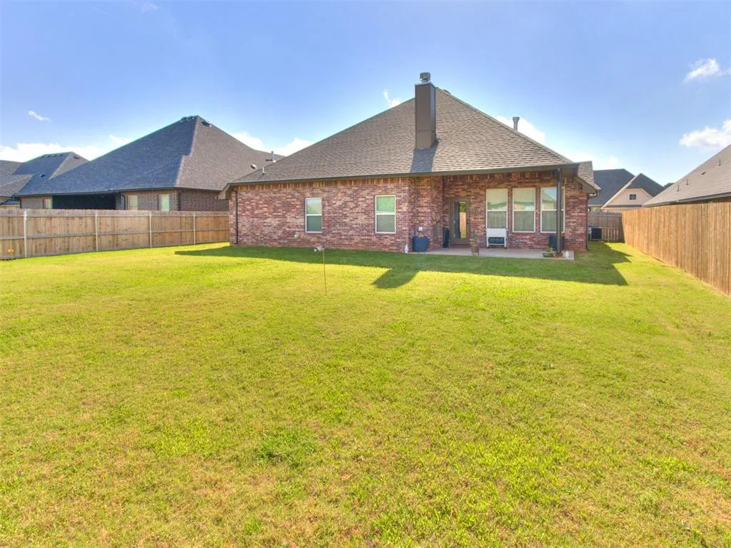 Photo 44 — 408 Tralee Lane, Yukon, OK 73099