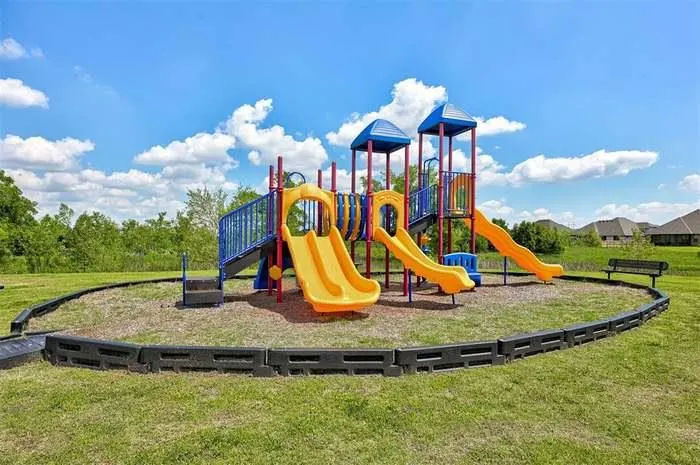 Photo 46 — 408 Tralee Lane, Yukon, OK 73099