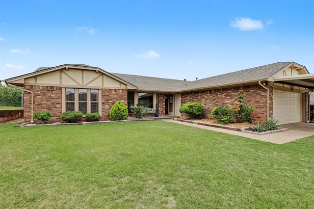 Front exterior — 6120 SE 55th Street, Oklahoma City, OK 73135