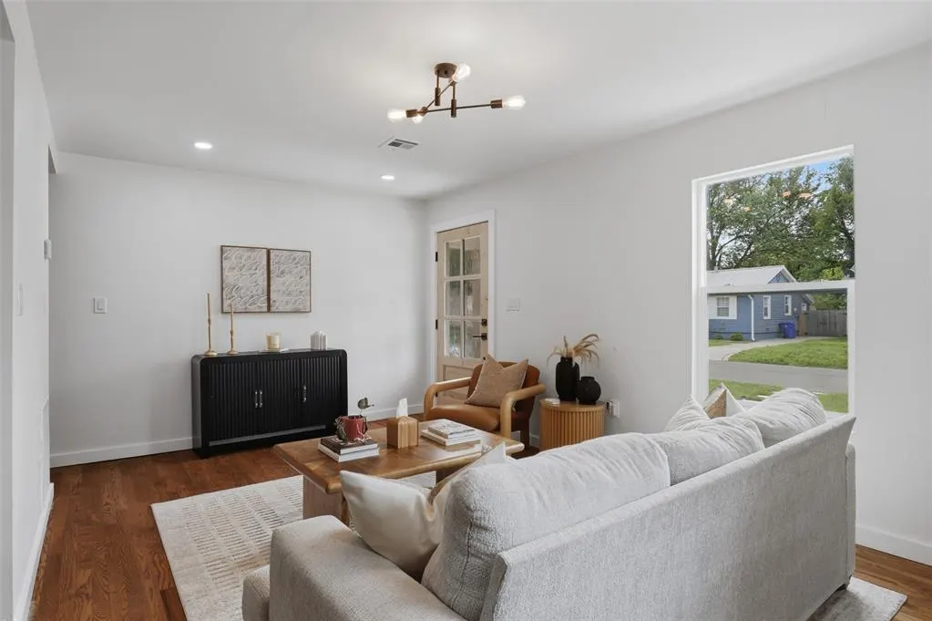 Photo 10 — 915 W Comanche Street, Norman, OK 73069