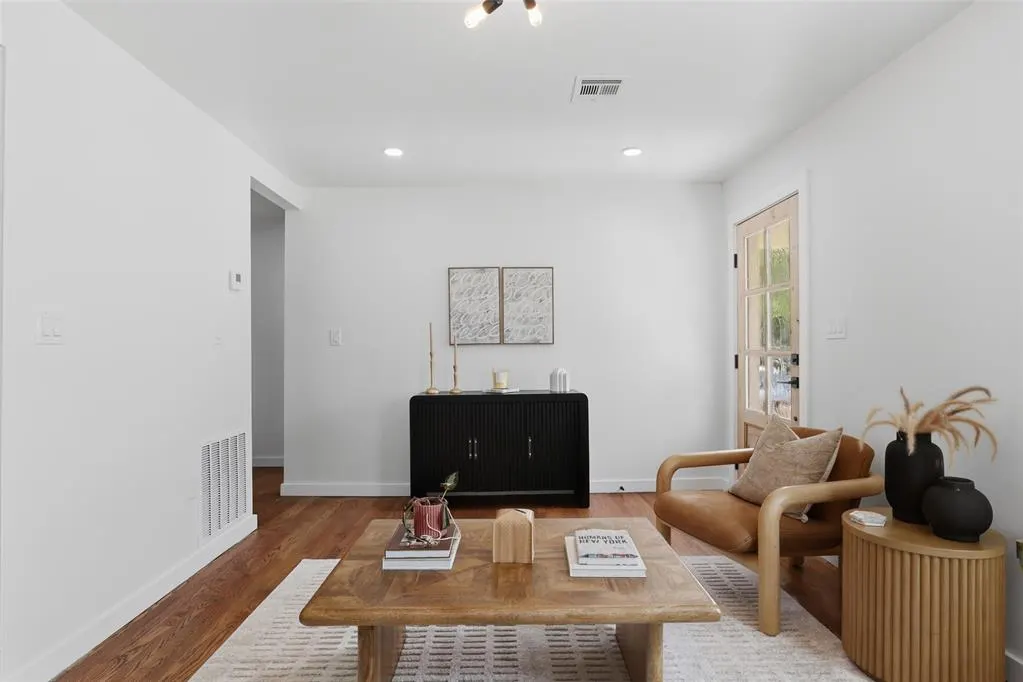 Photo 12 — 915 W Comanche Street, Norman, OK 73069