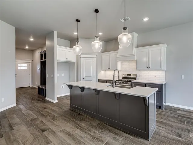 Photo 8 — 12316 SW 31st Street, Yukon, OK 73099