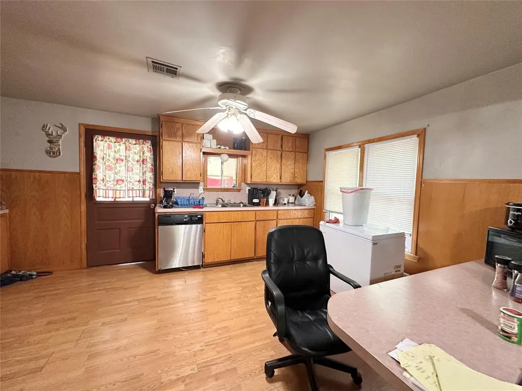 Photo 17 — 804 S Pottenger Avenue, Shawnee, OK 74801