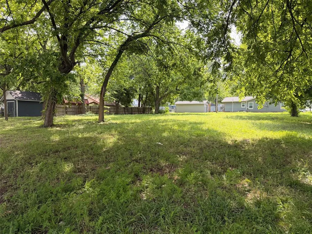 Front exterior — 509 E Chickasaw Street, Wynnewood, OK 73098