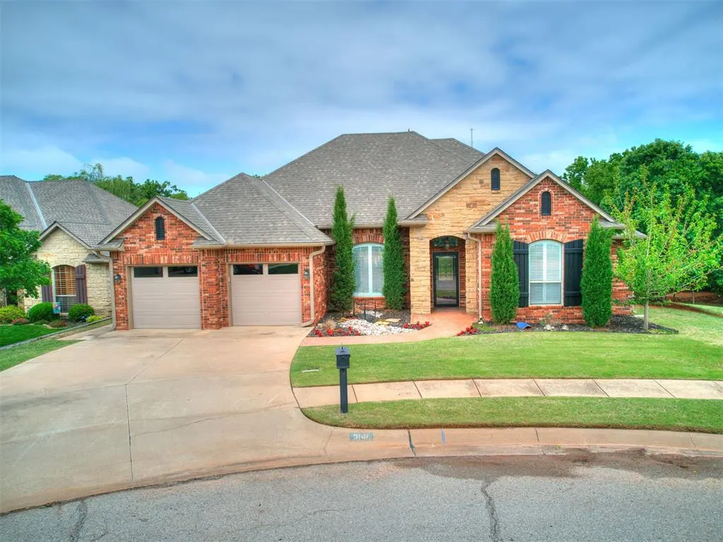 Front exterior — 3141 Viewmont Court, Edmond, OK 73003