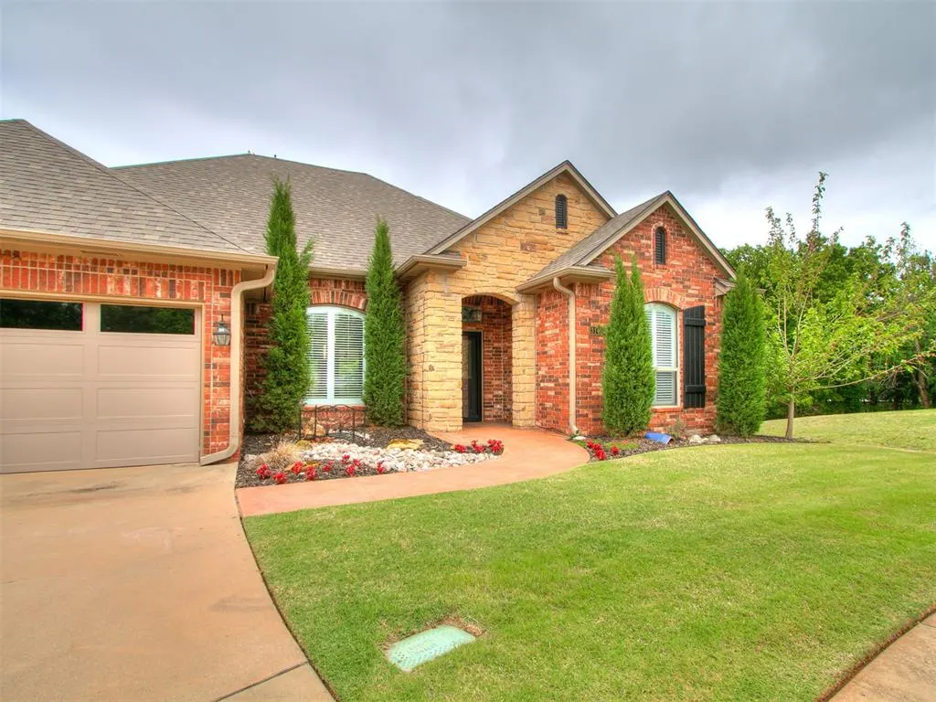 Photo 3 — 3141 Viewmont Court, Edmond, OK 73003