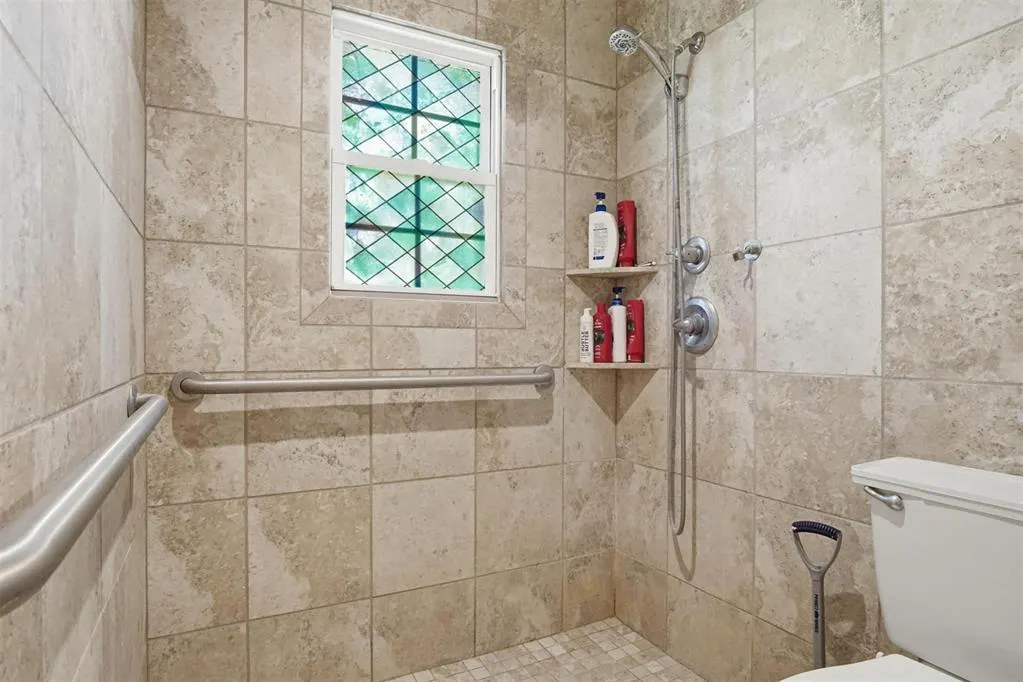 Photo 13 — 16374 Gml Court, Jones, OK 73049