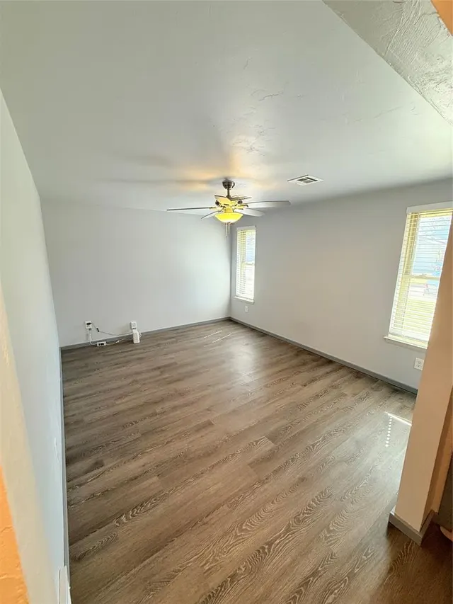 Photo 5 — 1444 N Bradley Avenue, Oklahoma City, OK 73127
