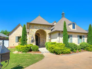 Sold home at 2725 Guilford Lane