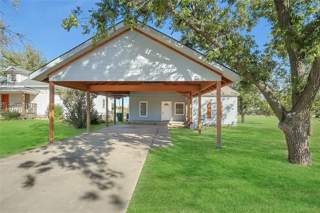 Front exterior — 508 N Elm, Granite, OK 73547