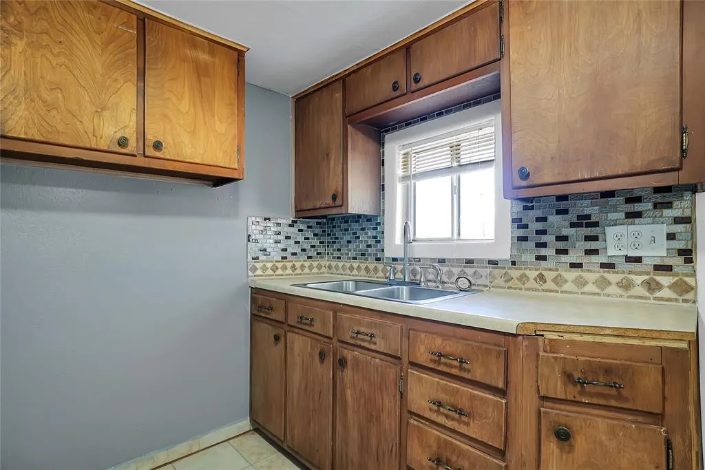 Photo 9 — 508 N Elm, Granite, OK 73547
