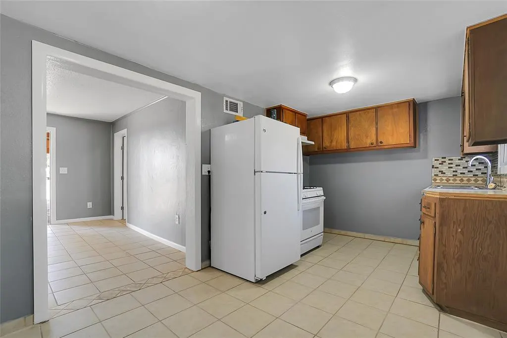 Photo 13 — 508 N Elm, Granite, OK 73547