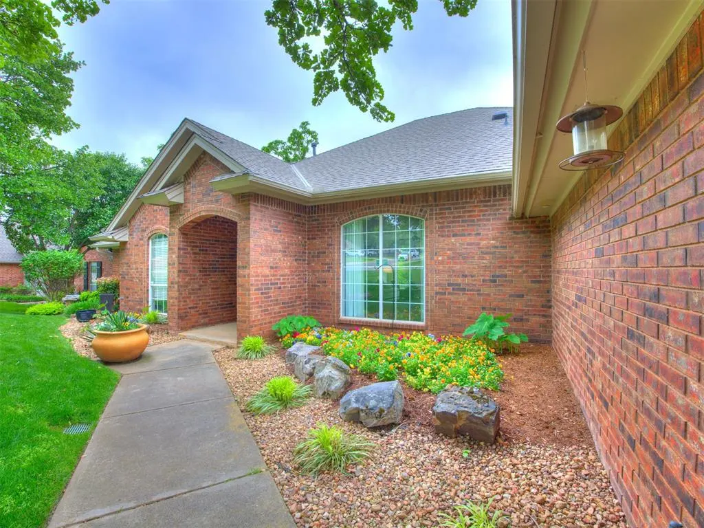 Photo 9 — 2617 Brixton Road, Edmond, OK 73034