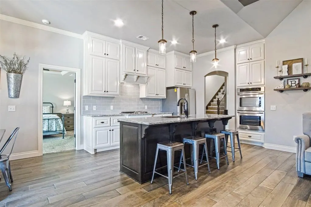 Photo 11 — 4909 Mahogany Drive, Edmond, OK 73025