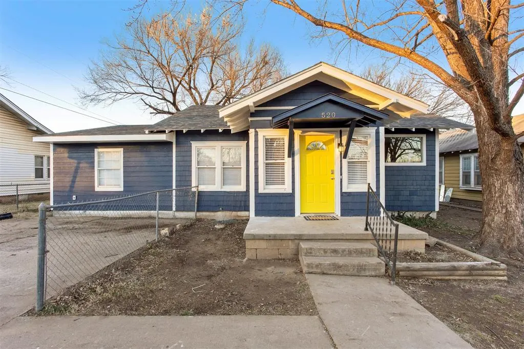 Photo 2 — 520 E 17th Avenue, Stillwater, OK 74074