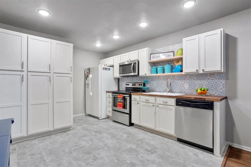 Photo 8 — 520 E 17th Avenue, Stillwater, OK 74074