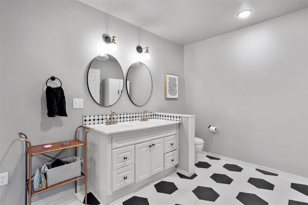 Photo 17 — 520 E 17th Avenue, Stillwater, OK 74074