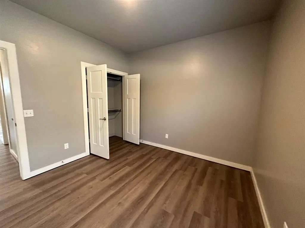 Photo 10 — 809 Lakeview Drive, Moore, OK 73160