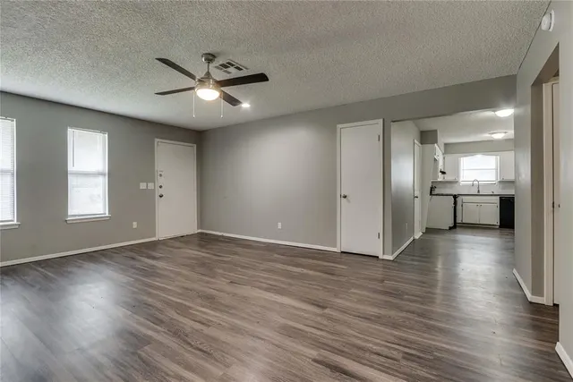Photo 4 — 3916 SE 46th Street, Oklahoma City, OK 73135