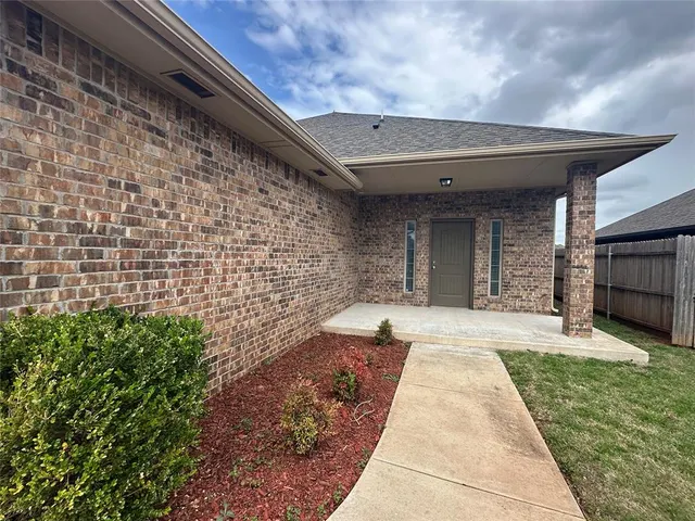 Photo 3 — 8017 NW 160th Terrace, Edmond, OK 73013
