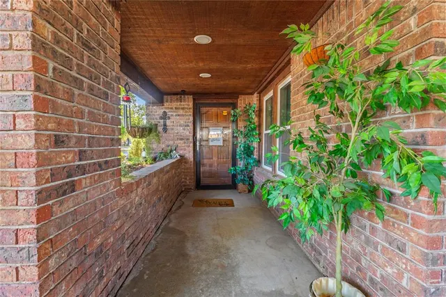 Photo 3 — 1511 Avant, Clinton, OK 73601
