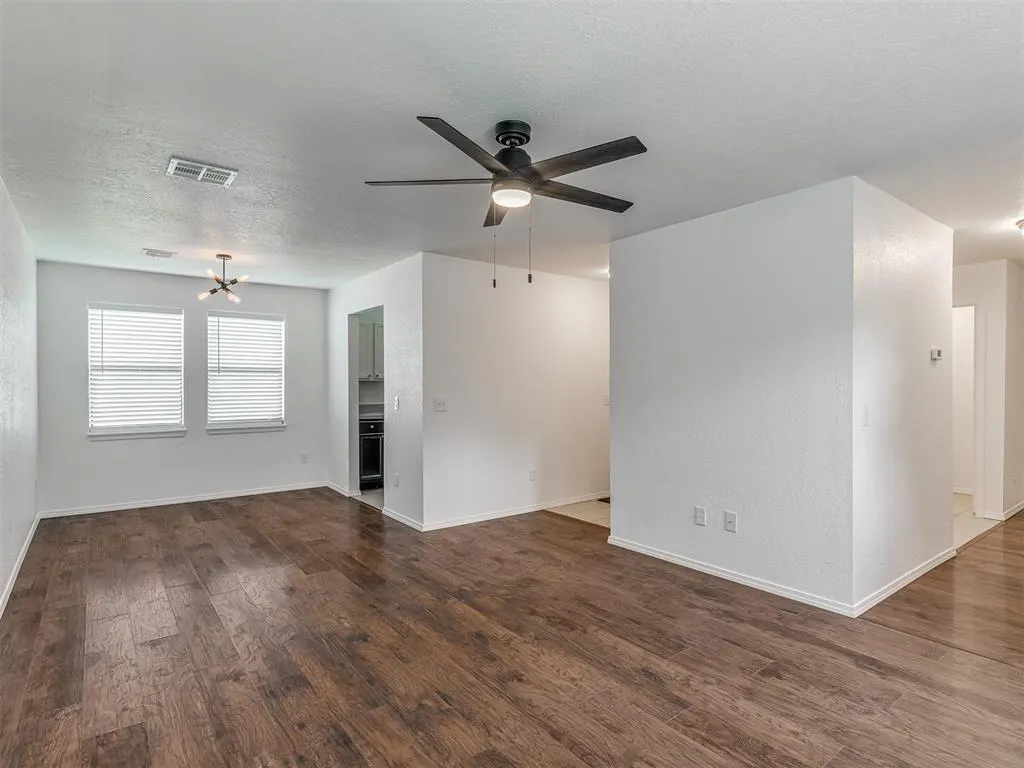 Photo 7 — 1608 NW 7th Street, Oklahoma City, OK 73106
