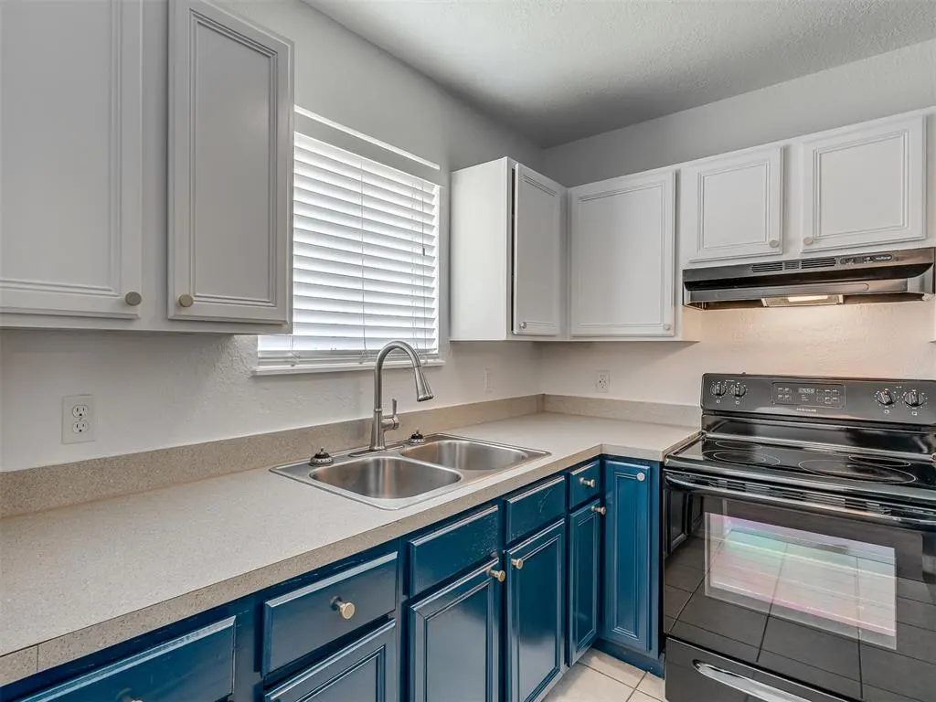 Photo 13 — 1608 NW 7th Street, Oklahoma City, OK 73106
