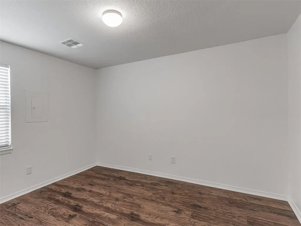 Photo 16 — 1608 NW 7th Street, Oklahoma City, OK 73106