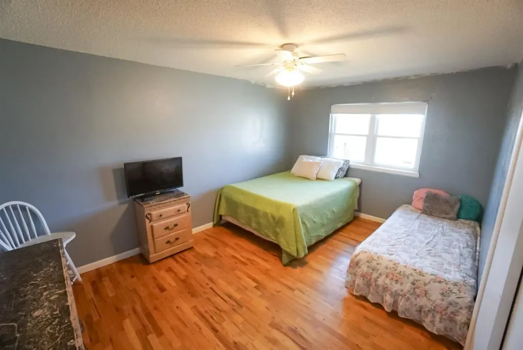 Photo 16 — 1909 W Modelle Avenue, Clinton, OK 73601