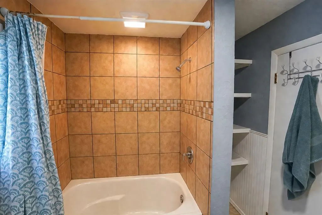 Photo 21 — 1909 W Modelle Avenue, Clinton, OK 73601