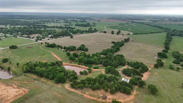 Photo 5 — 999 240th Street, Blanchard, OK 73010