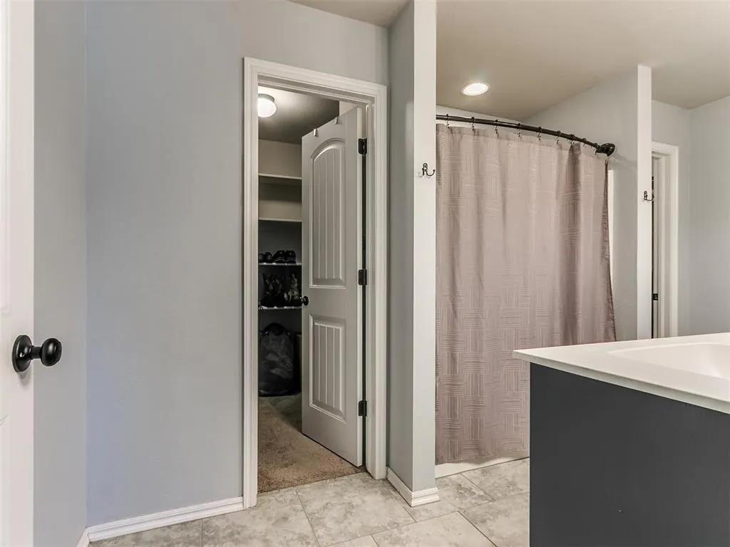 Photo 11 — 524 Talon Drive, Norman, OK 73072