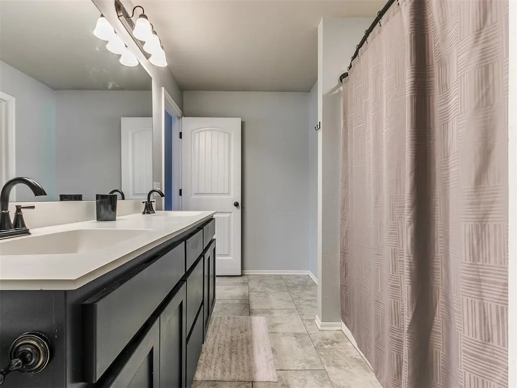 Photo 14 — 524 Talon Drive, Norman, OK 73072