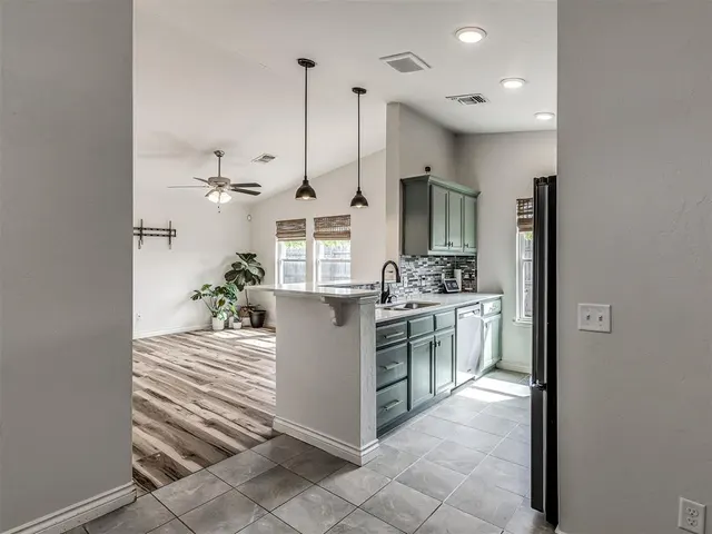 Photo 3 — 15120 Nightshade Drive, Oklahoma City, OK 73170