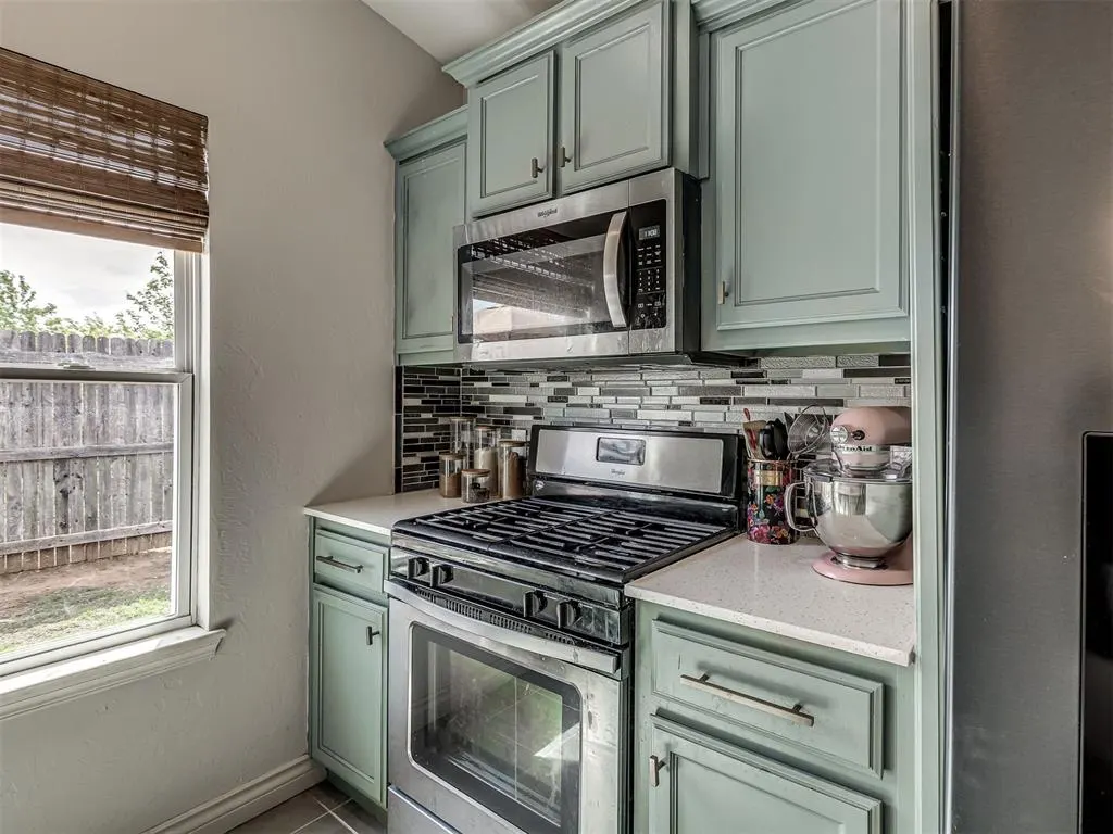 Photo 6 — 15120 Nightshade Drive, Oklahoma City, OK 73170