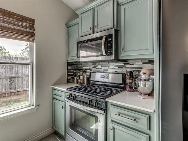 Photo 6 — 15120 Nightshade Drive, Oklahoma City, OK 73170