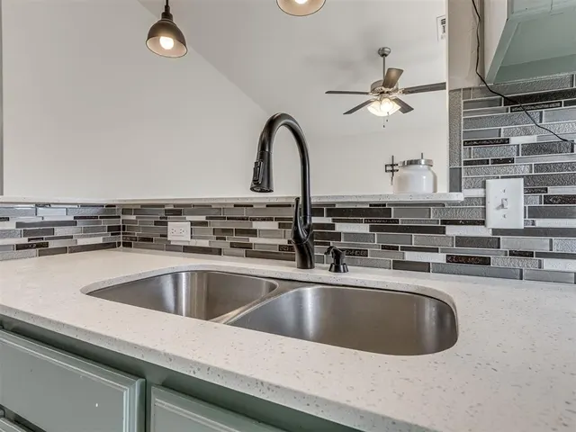 Photo 7 — 15120 Nightshade Drive, Oklahoma City, OK 73170
