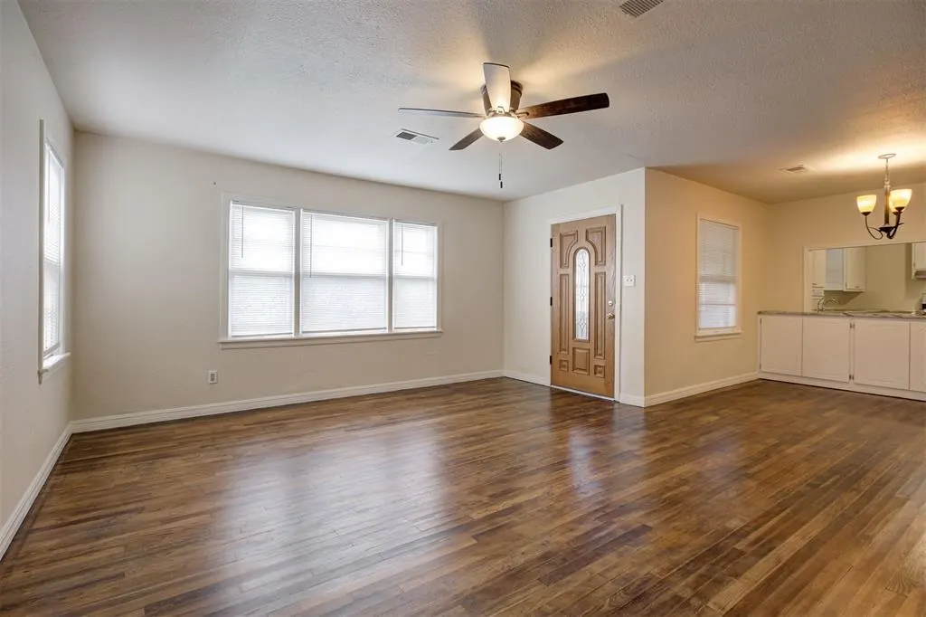Photo 8 — 1440 Johnston Drive, Oklahoma City, OK 73119