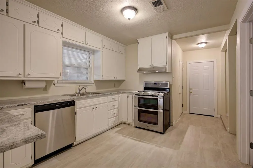 Photo 15 — 1440 Johnston Drive, Oklahoma City, OK 73119