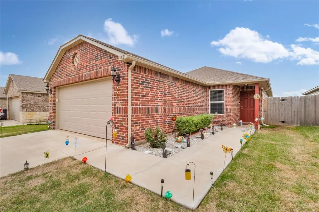 Photo 4 — 11625 Jude Way, Yukon, OK 73099
