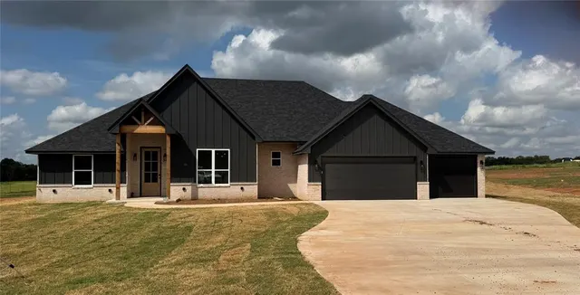 Front exterior — 2216 Autumn Ridge Court, Blanchard, OK 73010