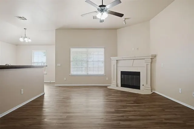 Photo 4 — 628 Inverleith Circle, Yukon, OK 73099
