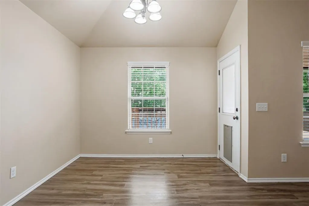 Photo 9 — 628 Inverleith Circle, Yukon, OK 73099