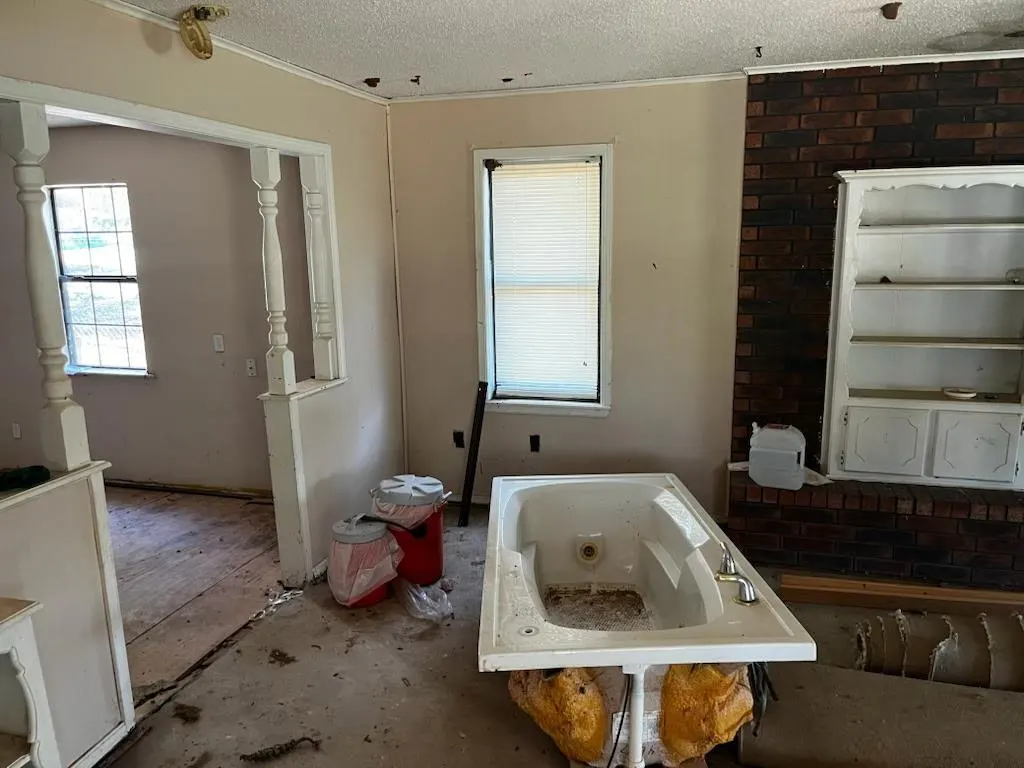 Photo 14 — 12 W Grant Street, Agra, OK 74824